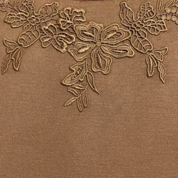 JM Collection Sweater New With Tags - Soft Floral Embroidered Design - Size L - Picture 8 of 14